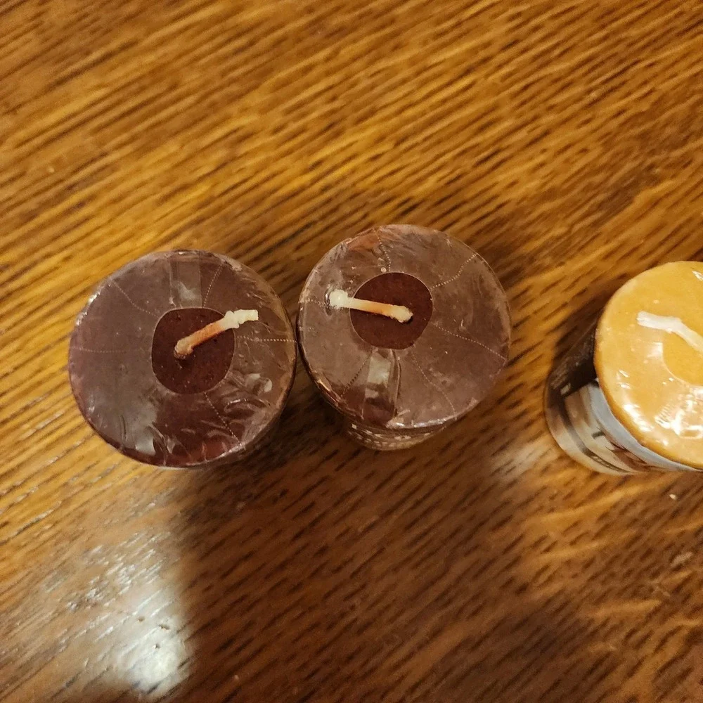 Root 20-Hour Votive‎ Candles Set of 8
